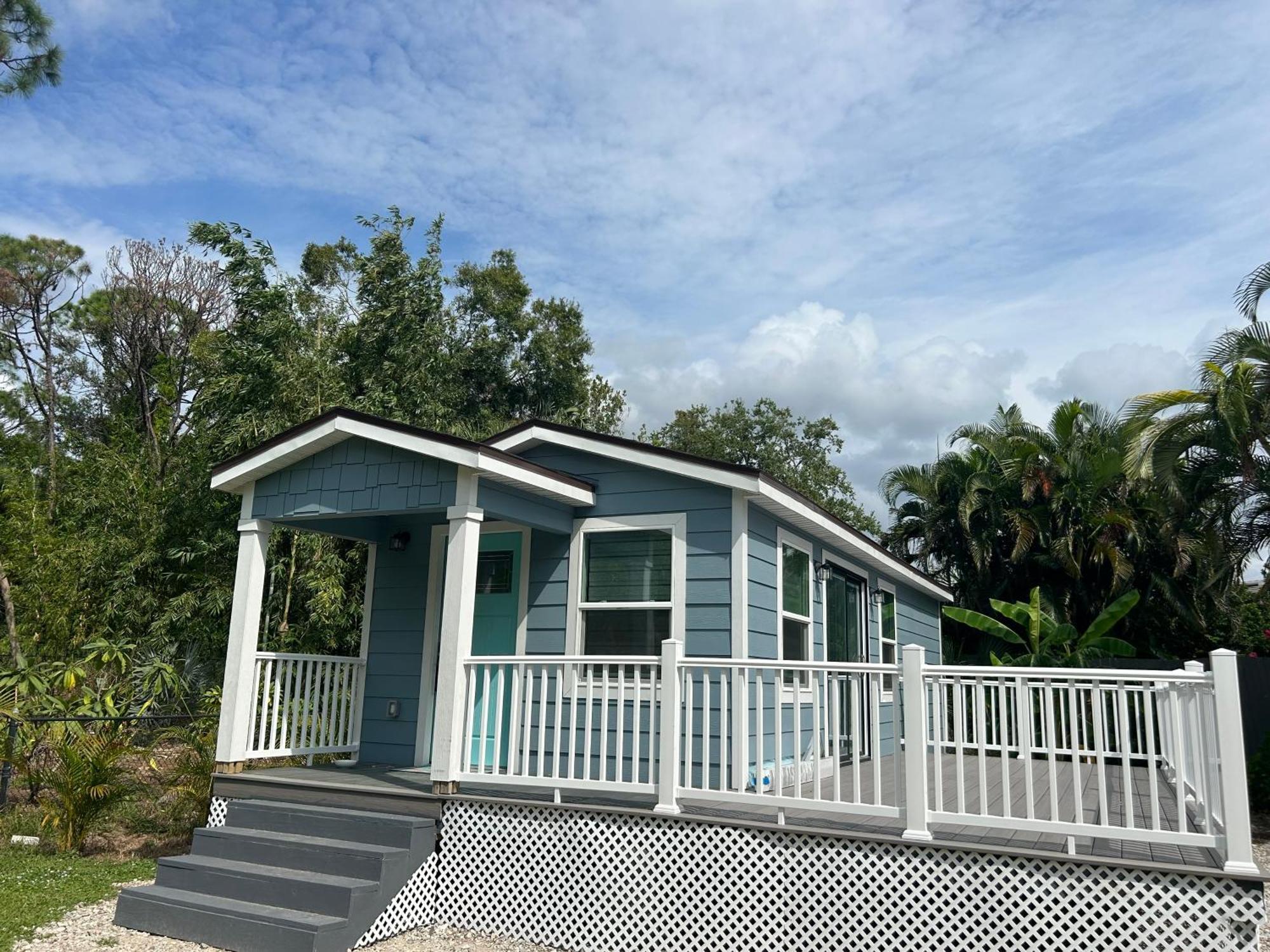 Perfect Getaway-Lovely Cottage House- Near Beaches Nokomis Exterior foto